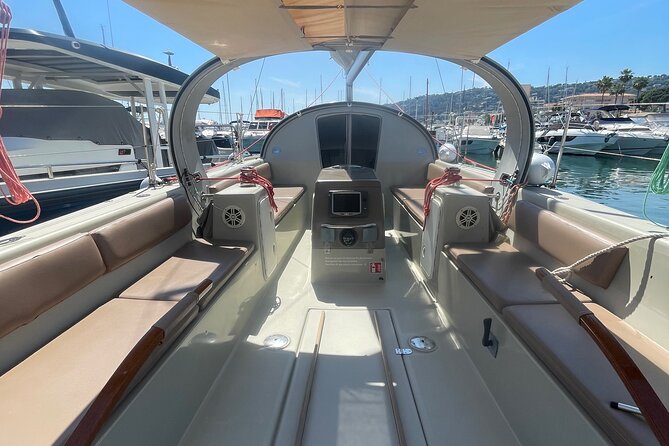 Golf Juan: Sunset Sailing Cruise with aperitif at the Island - Who will enjoy this evening most