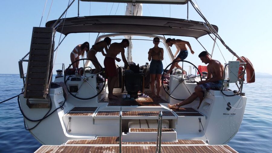 Gouvia: Corfu Island Sailing Trip with Snack and Soft Drinks - What the small group changes