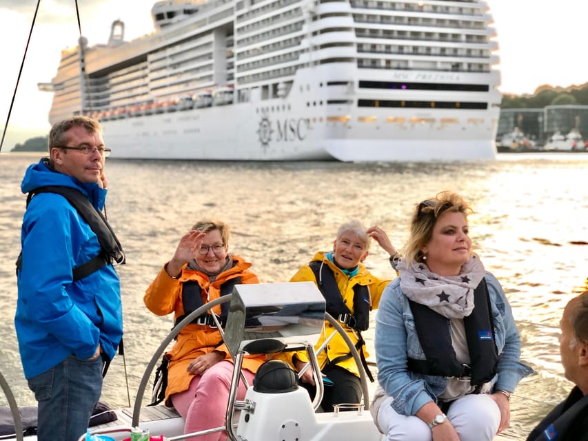 "Hafengeburtstag Hamburg" 2024. Cruise&Sail from/to Wedel - Who will enjoy this sailing trip