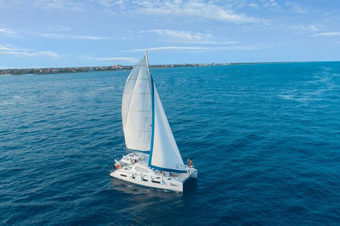 Half-Day Luxury Sailing Experience in Tulum with Open Bar - Four hours from Tulum to the Puerto Aventuras water