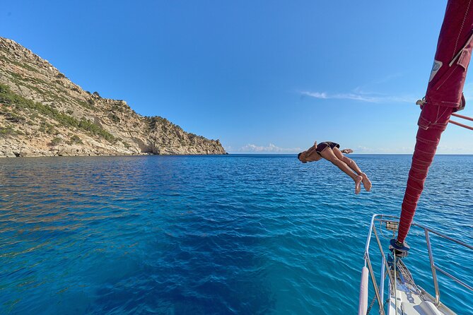Half day on a private sailboat in Mallorca (port d'andratx) - Tapas, wine, and the easy rhythm on deck