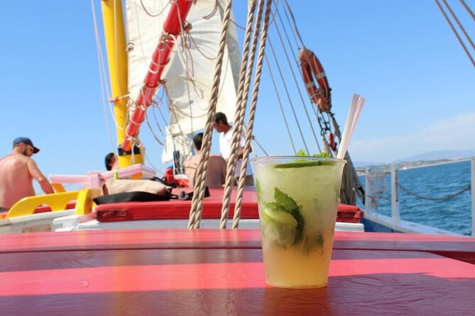 Half-Day Sailing Tour in Baia de Lagos with Lunch - The crew and the feel onboard