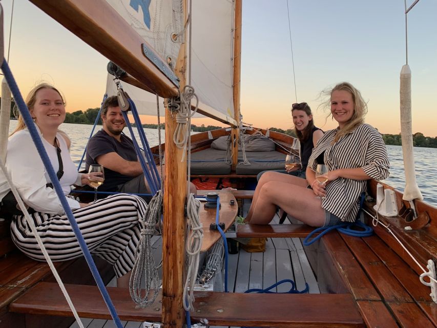 Hamburg: Alster River Sailboat Tour with Sundowner - Key points to know before you book