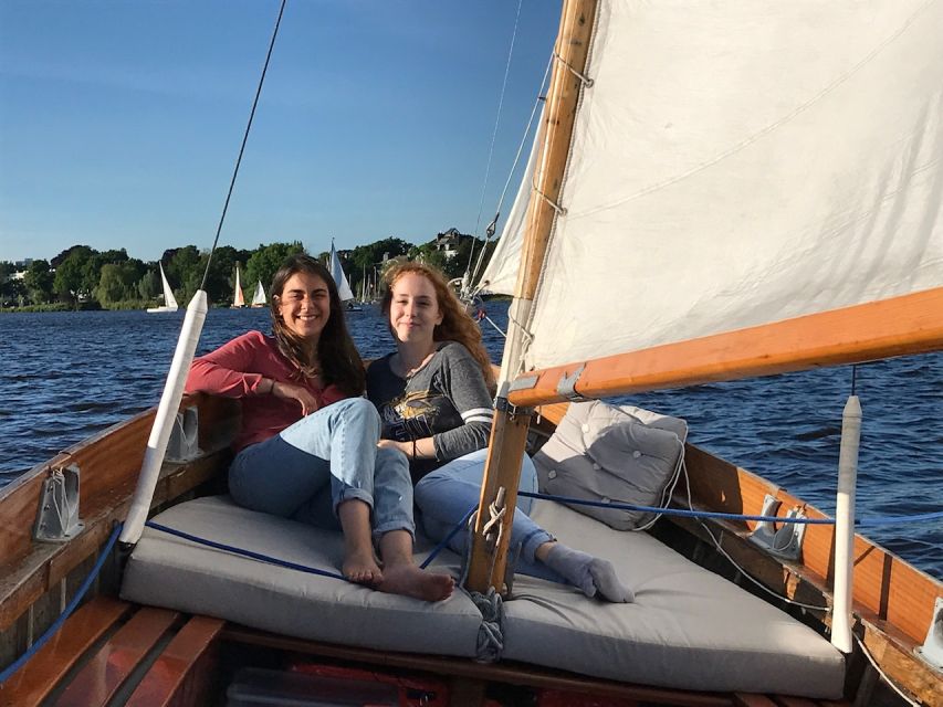 Hamburg: Alster River Sailing Tour on a 2-Masted Sailboat - Your chance to handle the sheets and tiller