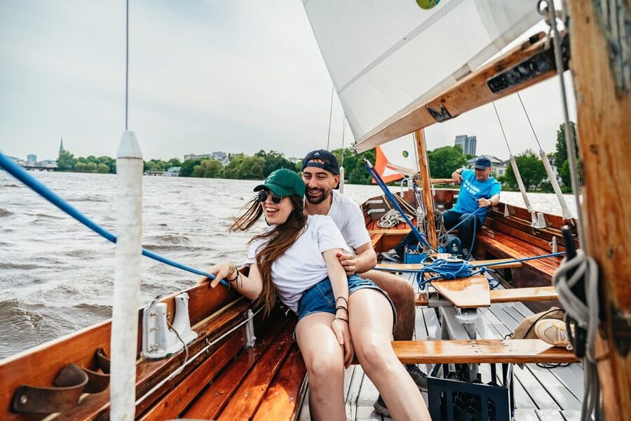 Hamburg: Alster River Sailing Tour on a 2-Masted Sailboat - Weather, clothing, and comfort