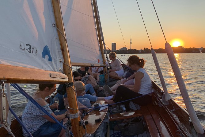 Hamburg Small-Group Sunset Sailing Cruise on Lake Alster - The price: good value for the right kind of evening