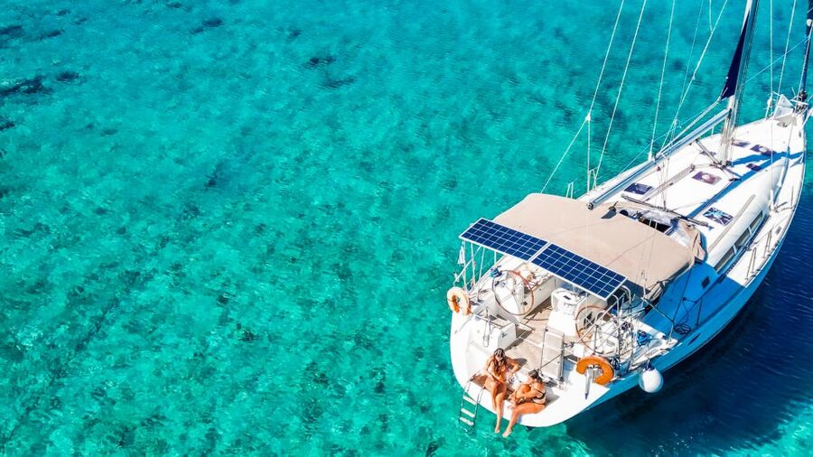 Heraklion: Dia Island Sailboat Cruise with Swimming and Meal - Morning calm or afternoon golden light
