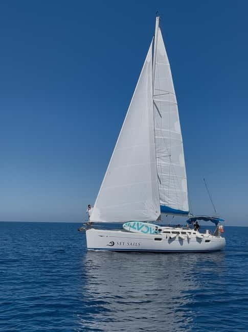 Heraklion: Sailing Trip to Dia Island with Lunch & Swimming - Sailing from Heraklion toward Dia Island