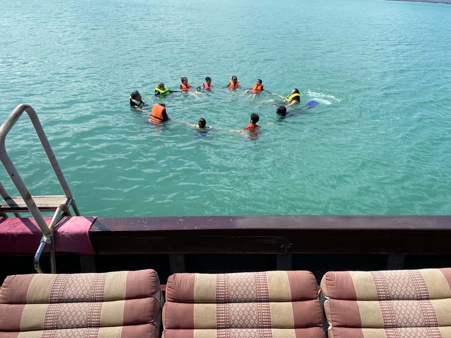 Hua Hin: Siamtara Sunset Sailing Dinner Cruise with Pickup - Should You Book the Siamtara Sunset Cruise?