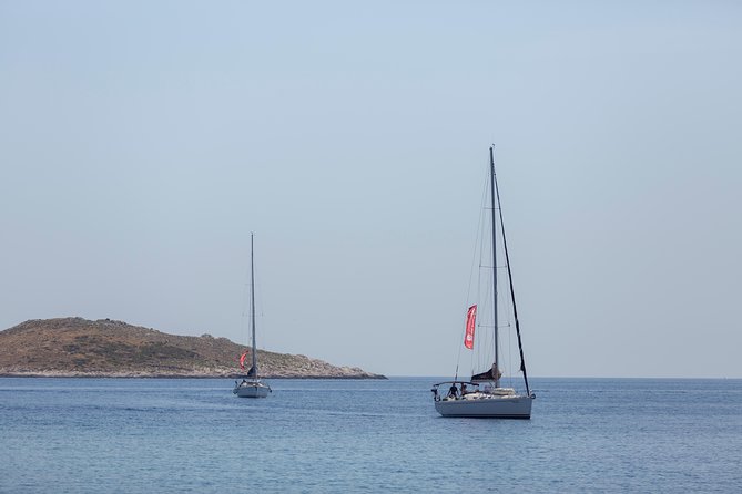 Hvar - Full Day Sail on a yacht - friendly skipper- small group - lunch optional - Dubovica, Zaraće, and time for the water