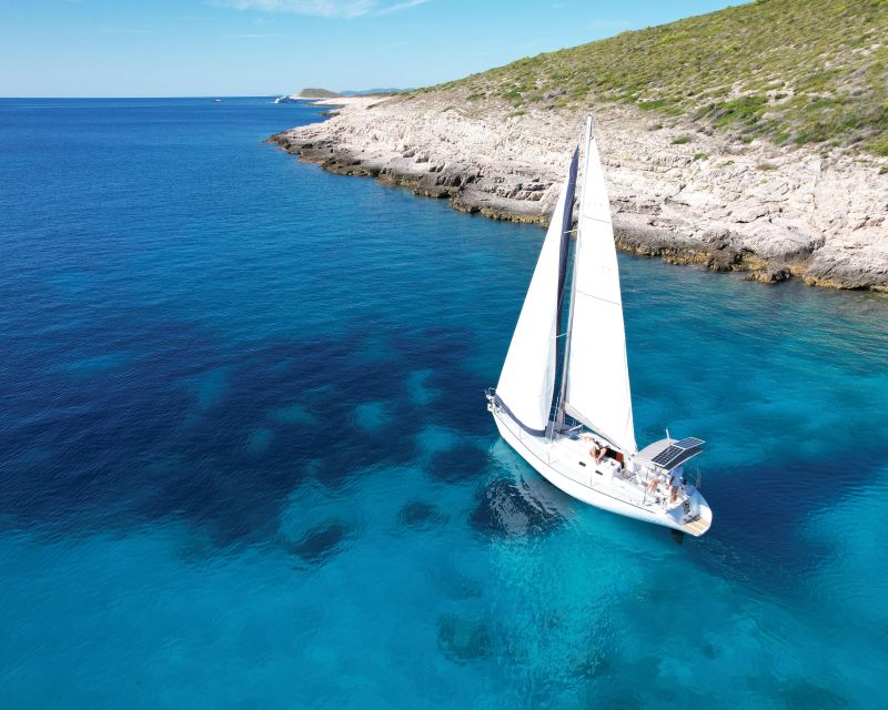Hvar: Private Sailing Boat Trip with Swimming and Snorkeling - Swimming and snorkeling in clear water