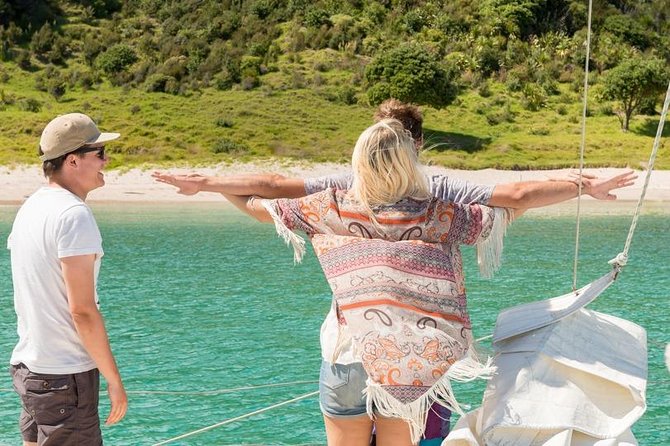 Island Hopper Day Cruise - sailing to wildlife sanctuary island - 6 hr cruise - A six-hour view of the Bay of Islands
