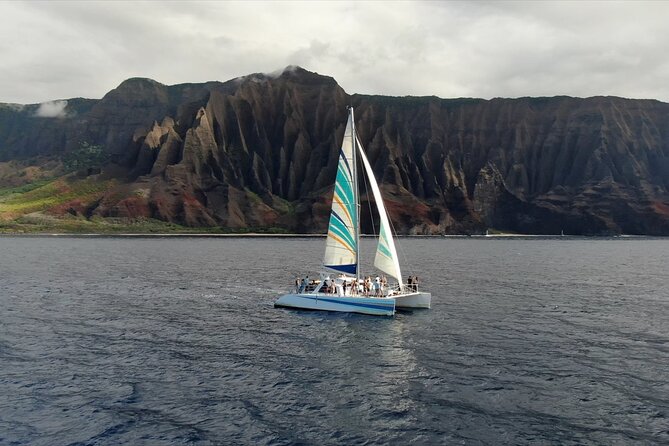 Kauai: Leila Na Pali Sunset Dinner Sail - Smart packing for the Leila