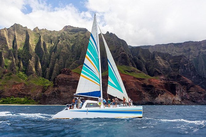 Kauai’s Na Pali Coast Snorkel and Sail Tour - Why see the Na Pali Coast from a catamaran?