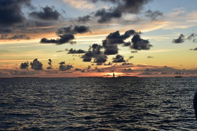 Key West Small-Group Sunset Sail with Wine and Hors d'oeuvres - Eight wines, five beers, and food that works on a boat