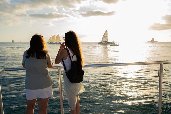 Key West Sunset Sail with Open Bar, Live Music and Hors D'oeuvres - An open bar that is part of the fare