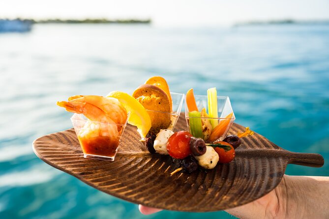Key West Sunset Sail with Open Bar, Live Music and Hors D'oeuvres - Finding the boat at 205 Elizabeth Street