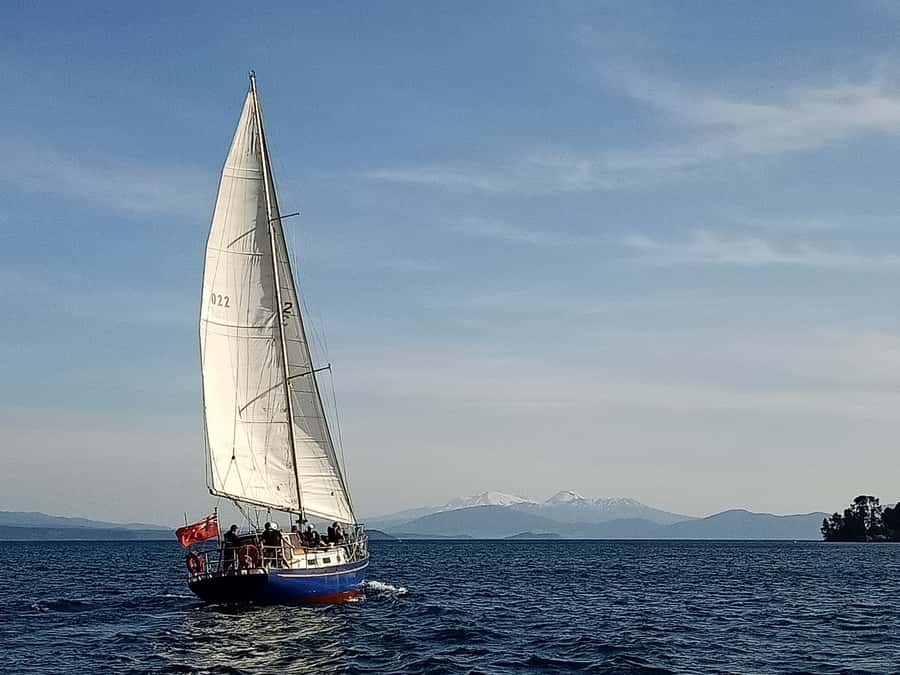 Lake Taupo: Classical Sailing to the Māori Rock Carvings - Who should book this sailing trip?