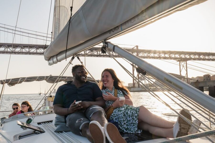 Lisbon: Daytime/Sunset/Night City Sailboat Tour with Drink - Key points to know before you book