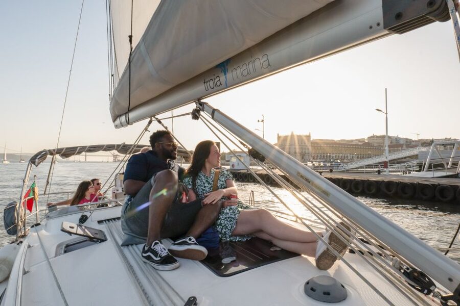 Lisbon: Daytime/Sunset/Night City Sailboat Tour with Drink - What the two hours feel like