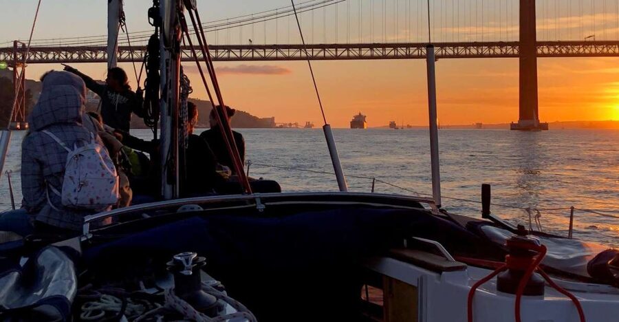Lisbon: Enjoy a Sunset or Night Tagus River Sailboat Cruise - The crew makes more difference than the drink