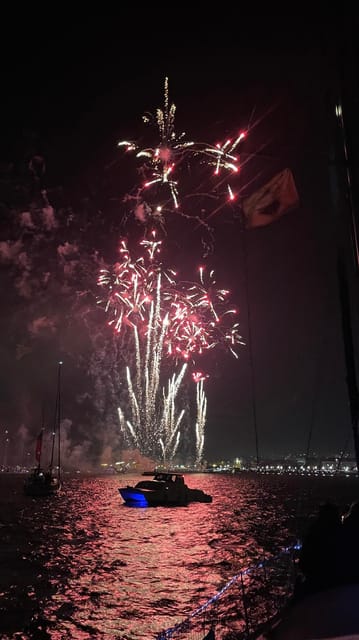 Lisbon: New Year's party on sailboat tour 2026 to 2027 - Key points to know before you book