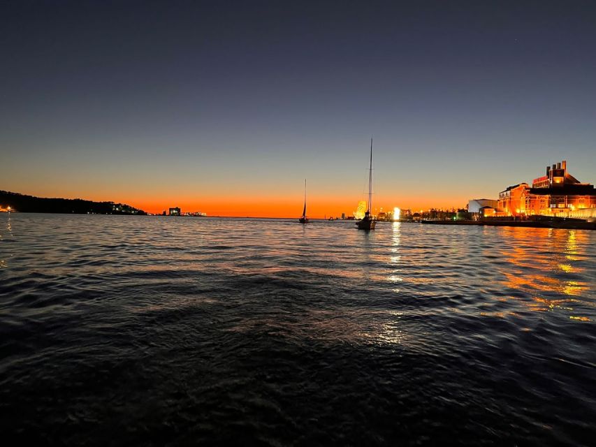 Lisbon: Sailboat Sunset Tour with a Drink - Why a sunset sail is one of Lisbon’s best evening plans