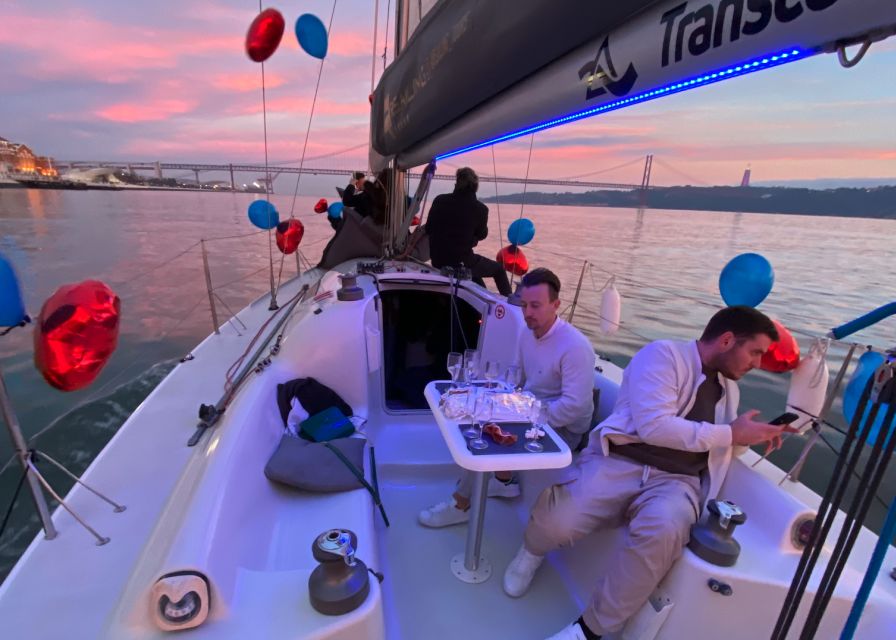Lisbon: Sailboat Tour w/ Local Guide and Open Bar Green Wine - Why this small Tagus sail works so well