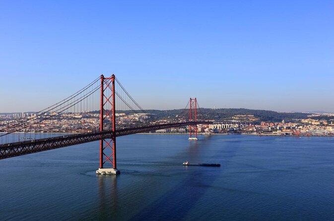 Lisbon Small Group 2h Sunset Sailing- Live Commentary & a Drink - Key points to know before you book