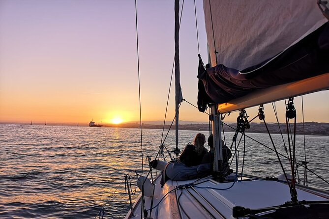 Lisbon Small Group 2h Sunset Sailing- Live Commentary & a Drink - Cristo Rei and the 25th of April Bridge