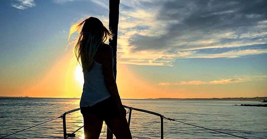 Lisbon: Sunset Sailing Cruise with Wine - Arriving for the two-hour sailing