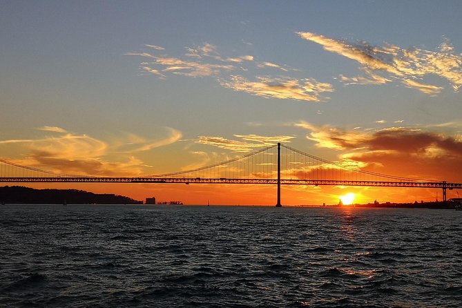 Lisbon Sunset Sailing Tour on Luxury Sailing Yacht with 2 Drinks - Why Lisbon is best seen from the Tagus at sunset