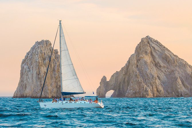 Los Cabos Luxury Sunset Sail with Light Appetizers and Open Bar - The open bar and what you will eat