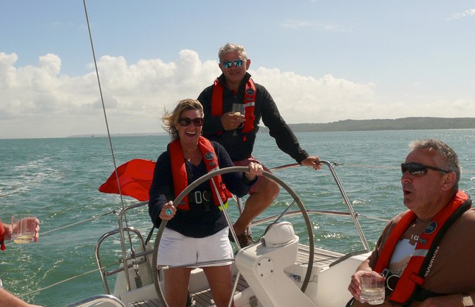 Luxury Sailing Experience Day with Champagne and Lunch or Dinner - Morning or afternoon: choosing the better departure