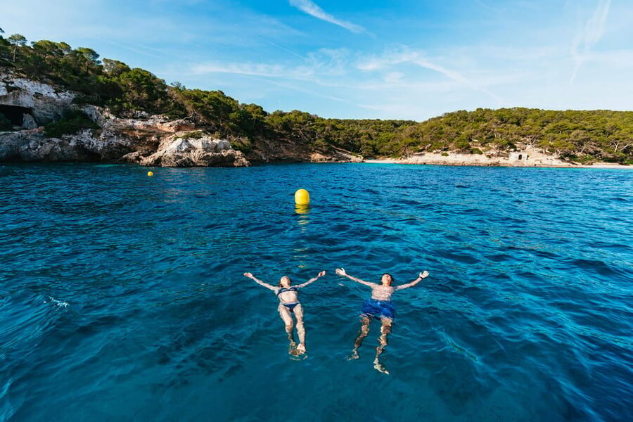 Mallorca: Midday or Sunset Sailing with Snacks and Open Bar - Choosing afternoon light or a Palma sunset