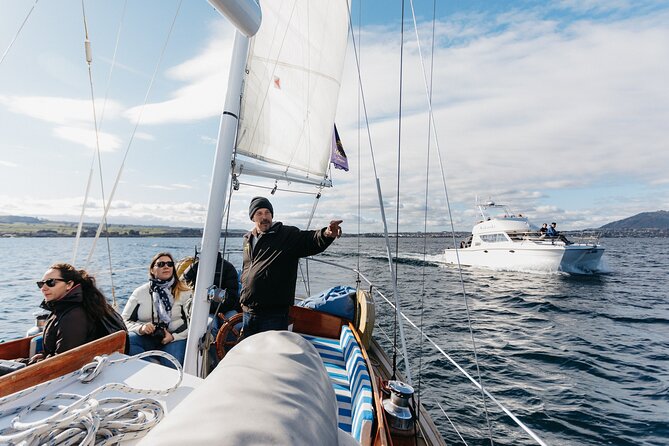 Maori Rock Carvings Eco Sailing Taupo - Drinks, food, and the eco-minded approach