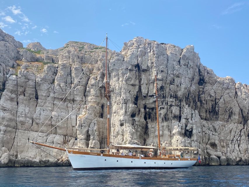 Marseille: Calanques Sailing Day Trip with Lunch and Wine - Choosing between the Calanques and La Côte Bleue
