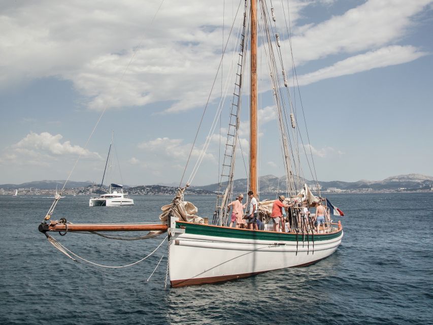 Marseille: Sailboat Cruise with Lunch, Swim & Organic Wine - Practical details that make the day easier