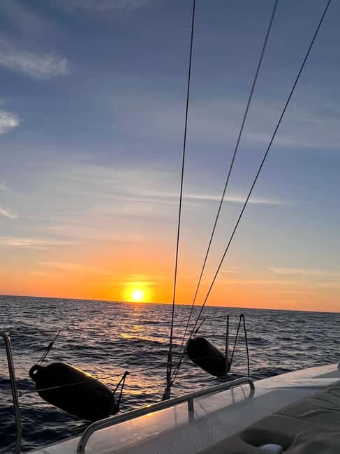 Maspalomas Sunset Sailing Experience - Choosing between 150 minutes and three hours