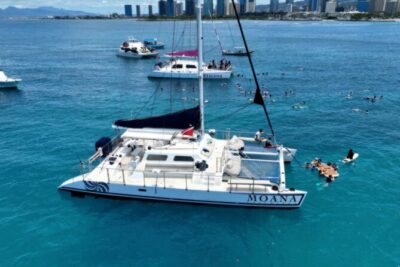 Moana’s Waikīkī Grand Guided Turtle Snorkel & Sailing Adventure