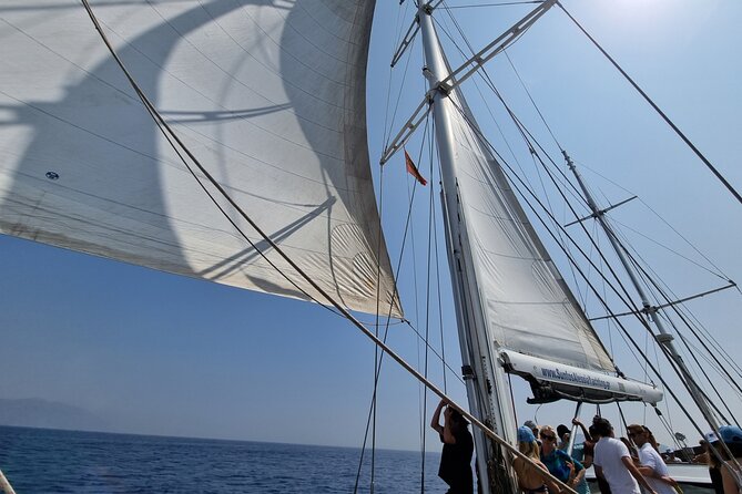 Mykonos Sail Cruise to Rhenia, Guided Tour of Delos, Lunch&Drinks - The return sail and Greek-style farewell