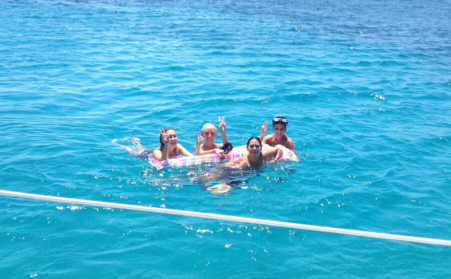 Mykonos: Sunset Sail Cruise to Rhenia, Beach Hopping, Dinner - Seeing Mykonos’ southern beaches from the water