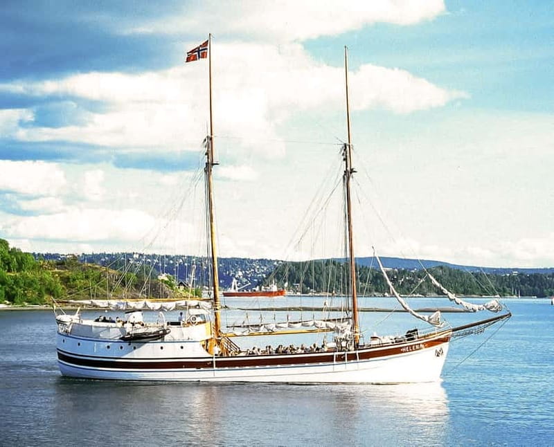 Oslo: Oslo Fjord Sightseeing Cruise by Sailing Ship - The opening stretch: Oslo’s waterfront from the fjord