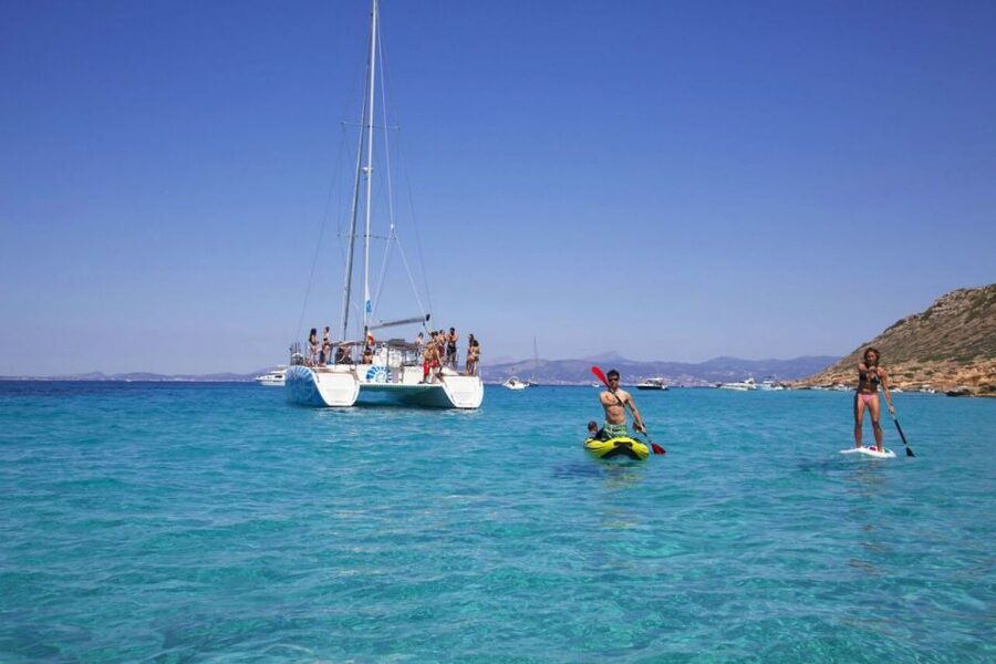 Palma de Mallorca: Deluxe Catamaran Sailing Tour with Meal - The adults-only sunset option