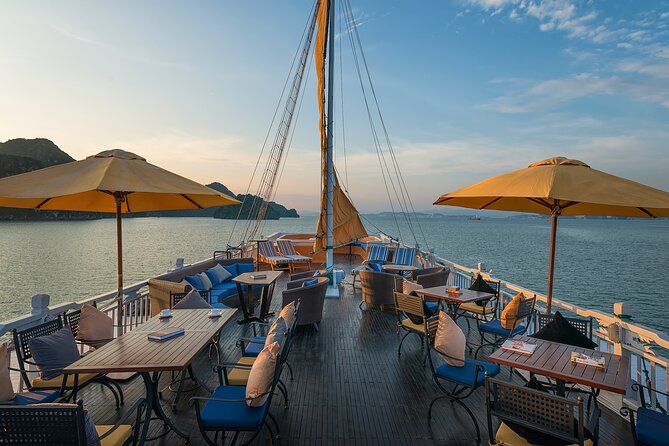 Paradise Sails Cruise 2 days 1 night Halong Bay Tour - Lunch aboard the boat, with the bay as your backdrop