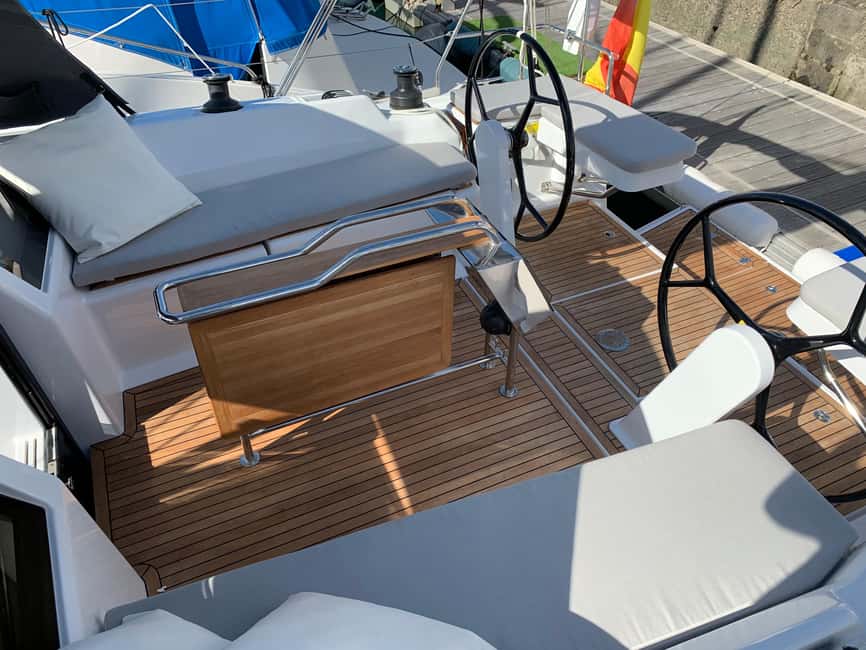 Pasito Blanco : Private sailing tour with food & drinks - Should you book the Pasito Blanco sailing trip?