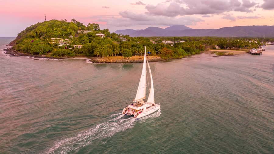 Port Douglas: Sunset Sailing Cruise on Luxury Catamaran - Crew service makes the short cruise work