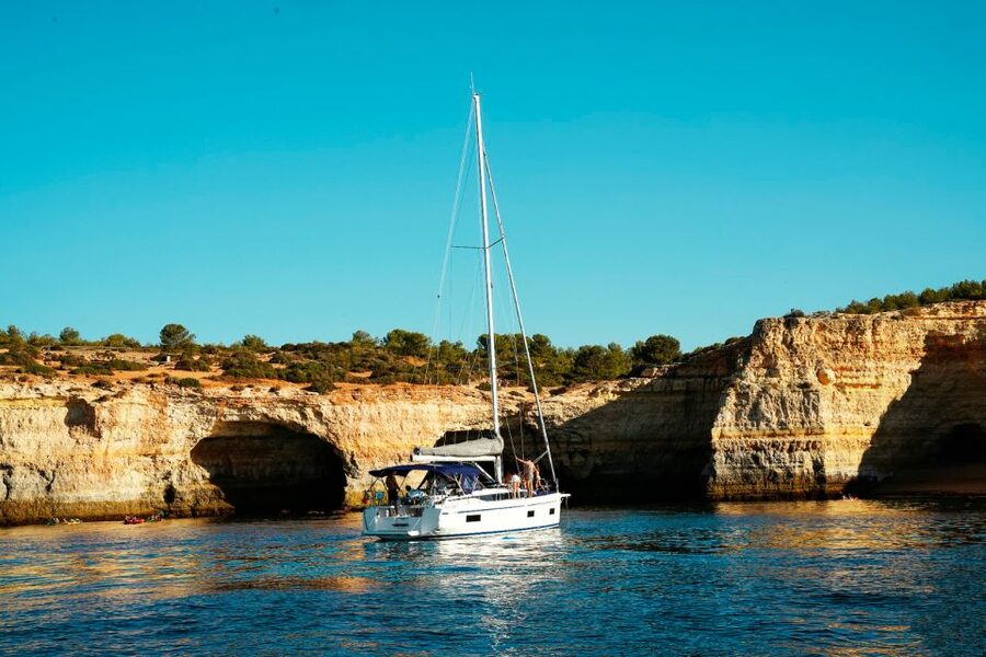 Portimao: Half-Day Sailing Yacht Cruise to the Benagil Caves - The crew and the feel on board
