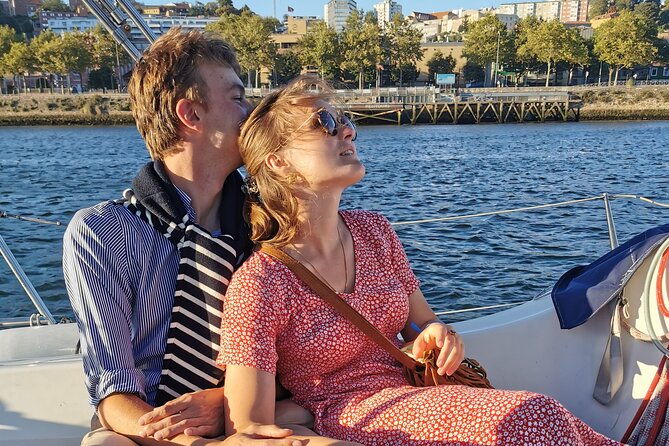 Porto: Sunset or Daytime, Charming Sailboat Cruise on the Douro River - Luís I Bridge and the classic Porto panorama