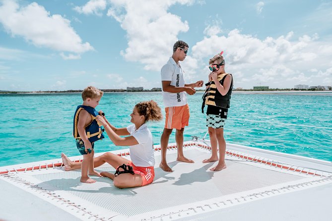 Premium Catamaran Morning Sail: Snorkeling, Mimosas and Brunch - Malmok Reef offers a gentler second stop
